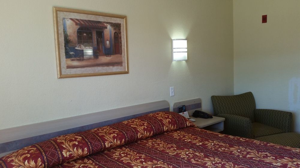 Motel 6 Humble, Tx - Houston International Airport Esterno foto